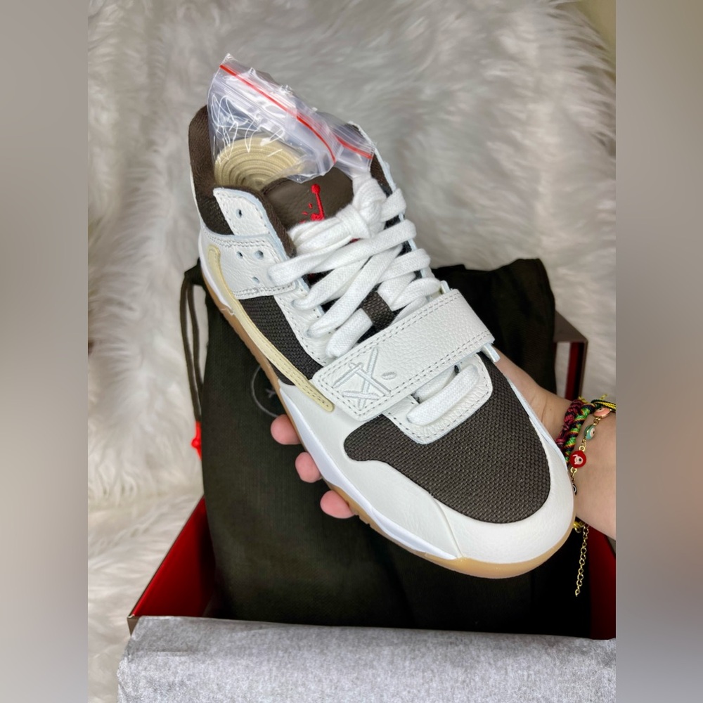 Jumpman Jack TR Sneakers - Picture 9 of 12